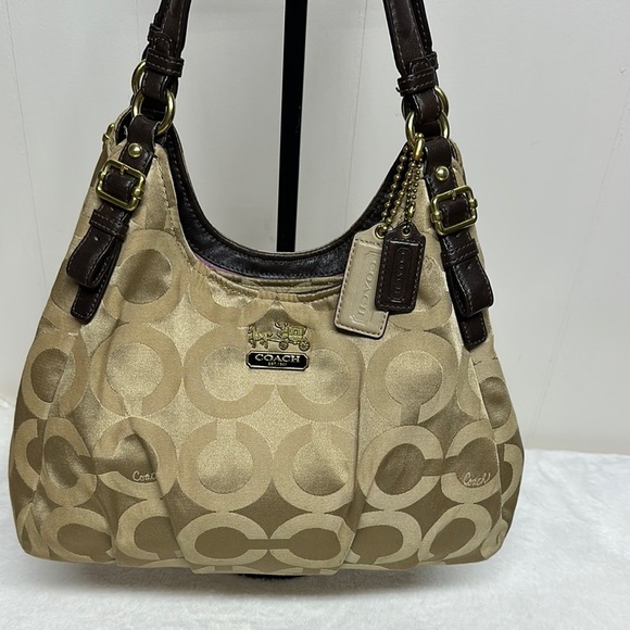 Coach Maggie Optic Khaki canvas shoulder bag Purse! - Picture 1 of 16